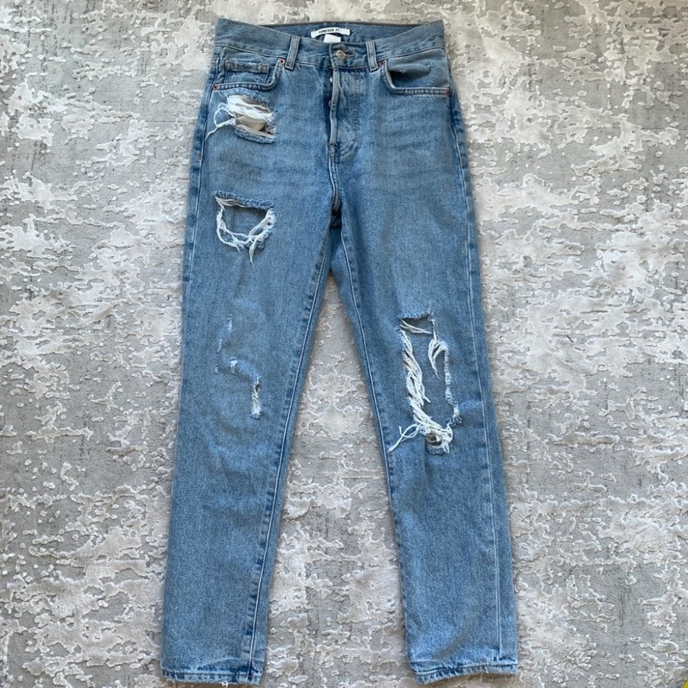 Forever21 light wash high rise mom jeans distressed ripped size 24